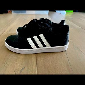 Adidas flats worn 3 times